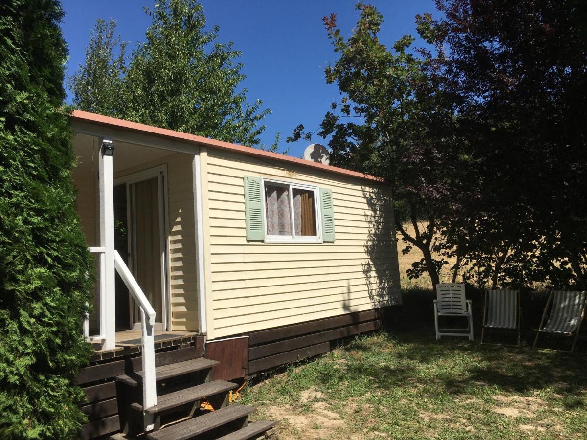 Mobile Home Avec Parking Chorges Exterior photo